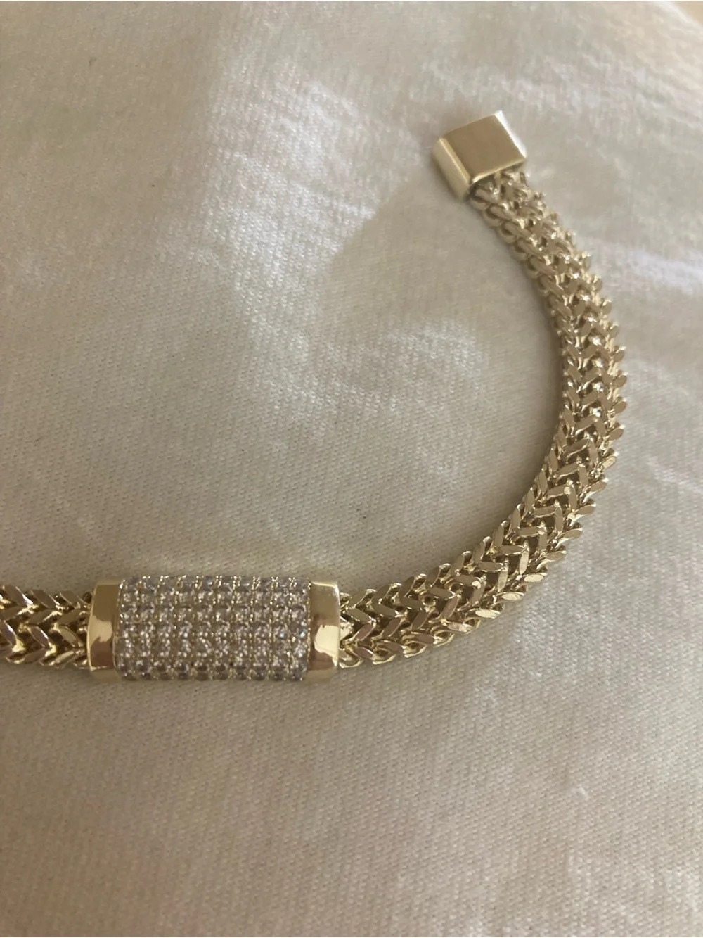 N/A gorgeous bracelet